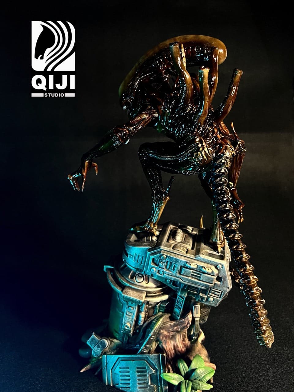 Alien QiJi Studio Alien 4