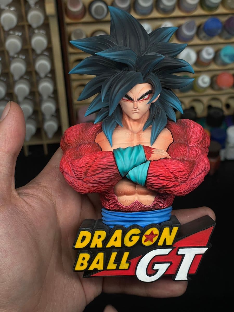 Dragon Ball Smoker Studio Goku SSJ4 Bust