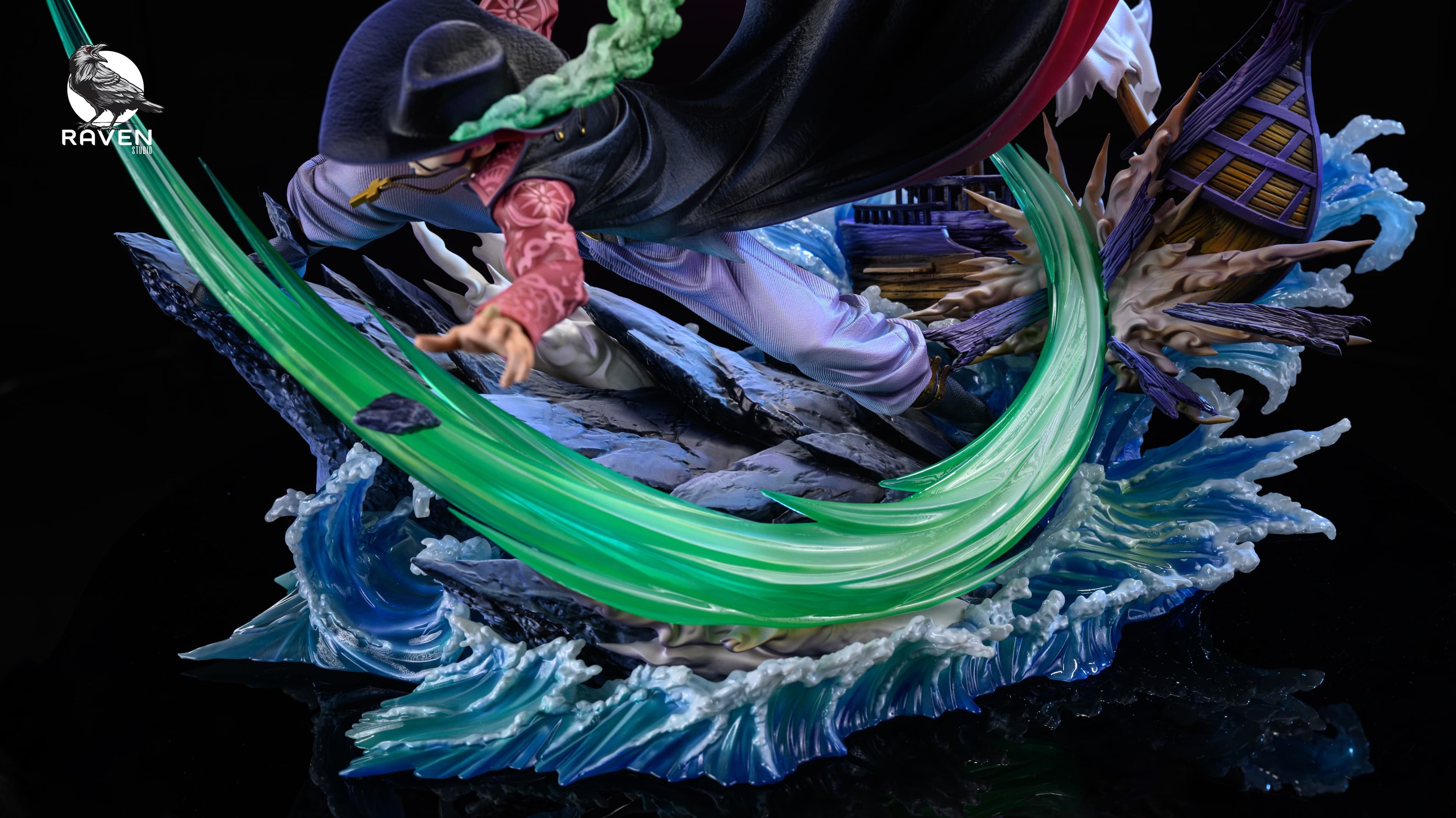 One Piece Raven Studio Dracule Mihawk 3
