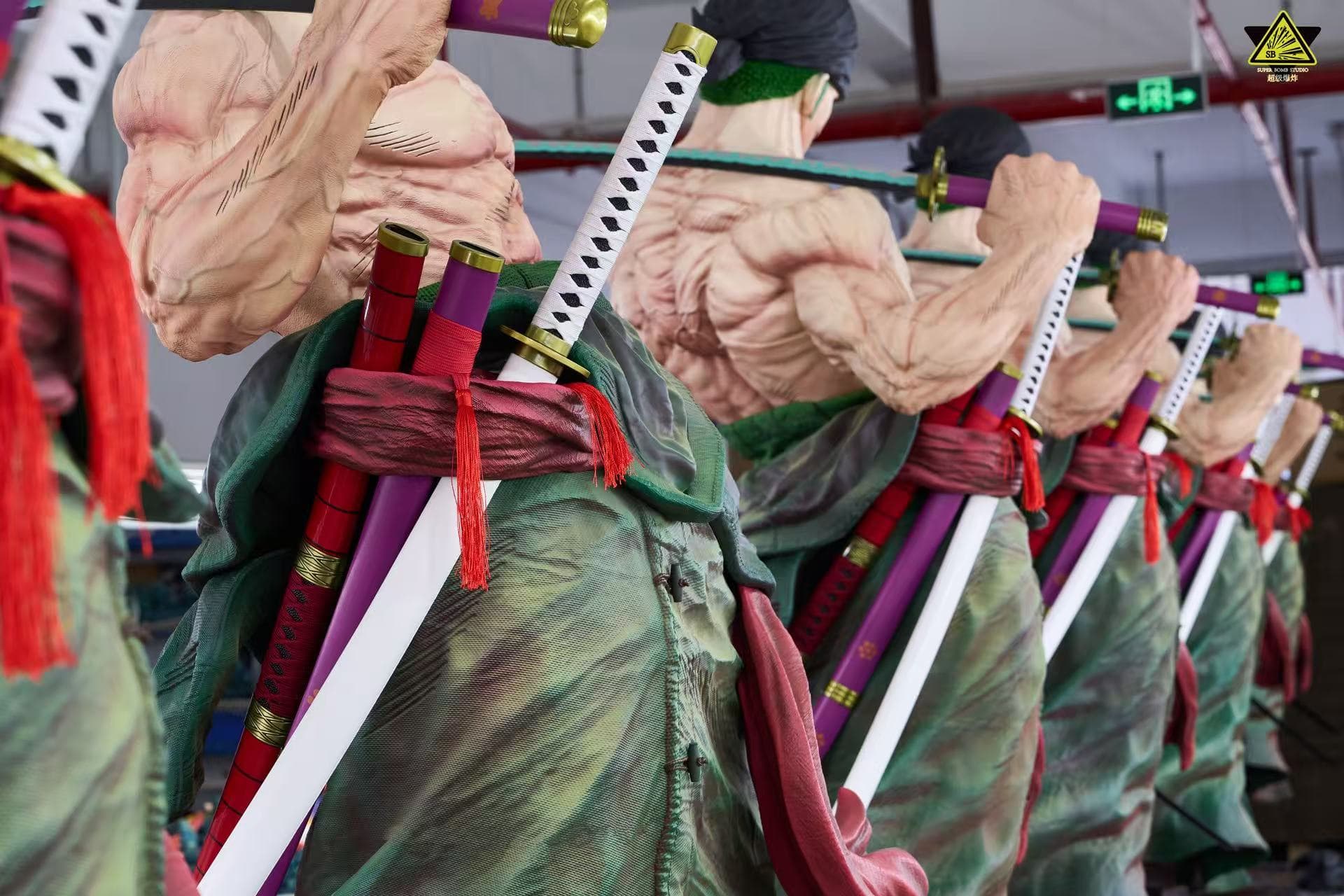 One Piece Super Bomb Studio Roronoa Zoro Life Size 3