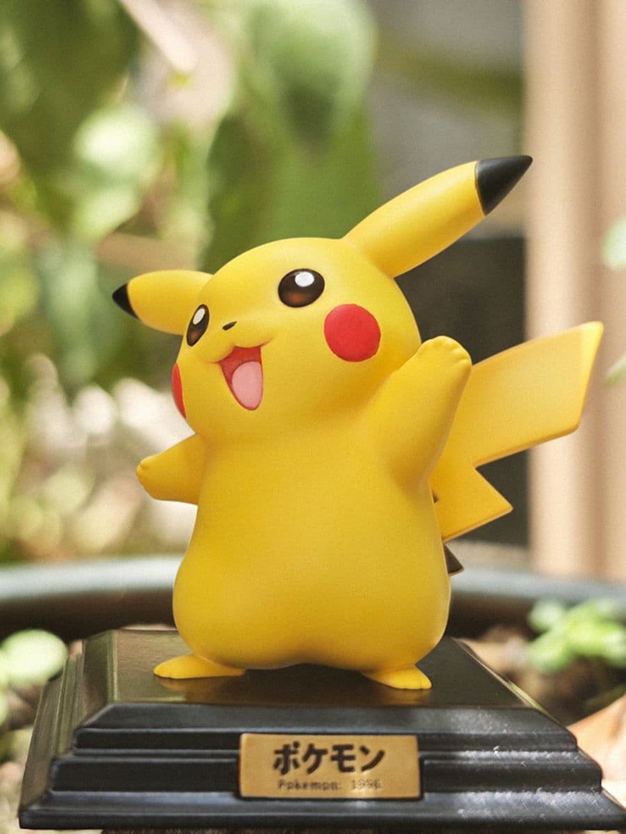 Pokemon Miumiu Studio Pikachu Hands up