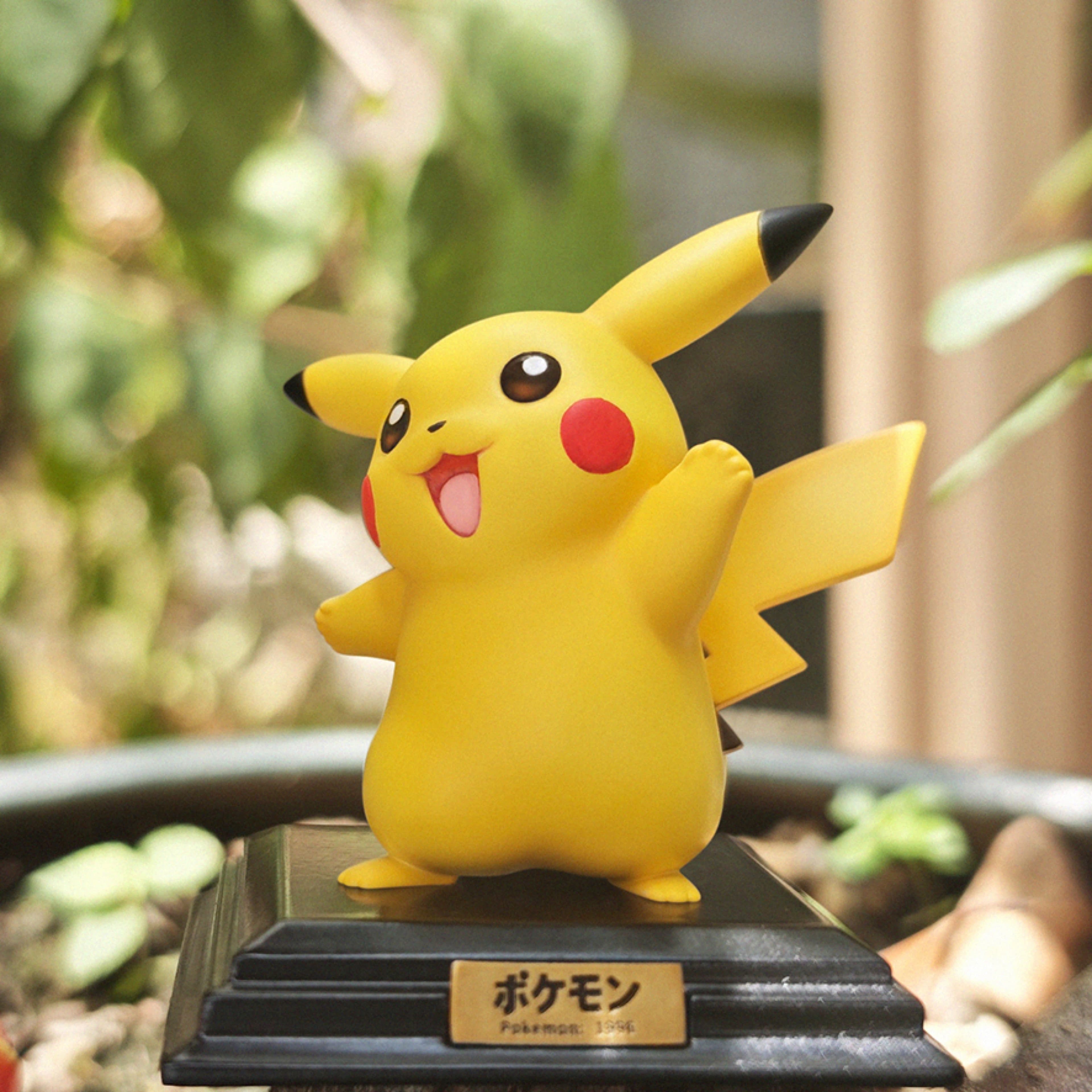 Pokemon Miumiu Studio Pikachu Hands up 1