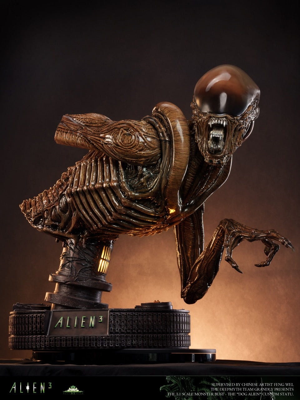 Alien Deepmyth Studio Alien Dog Bust