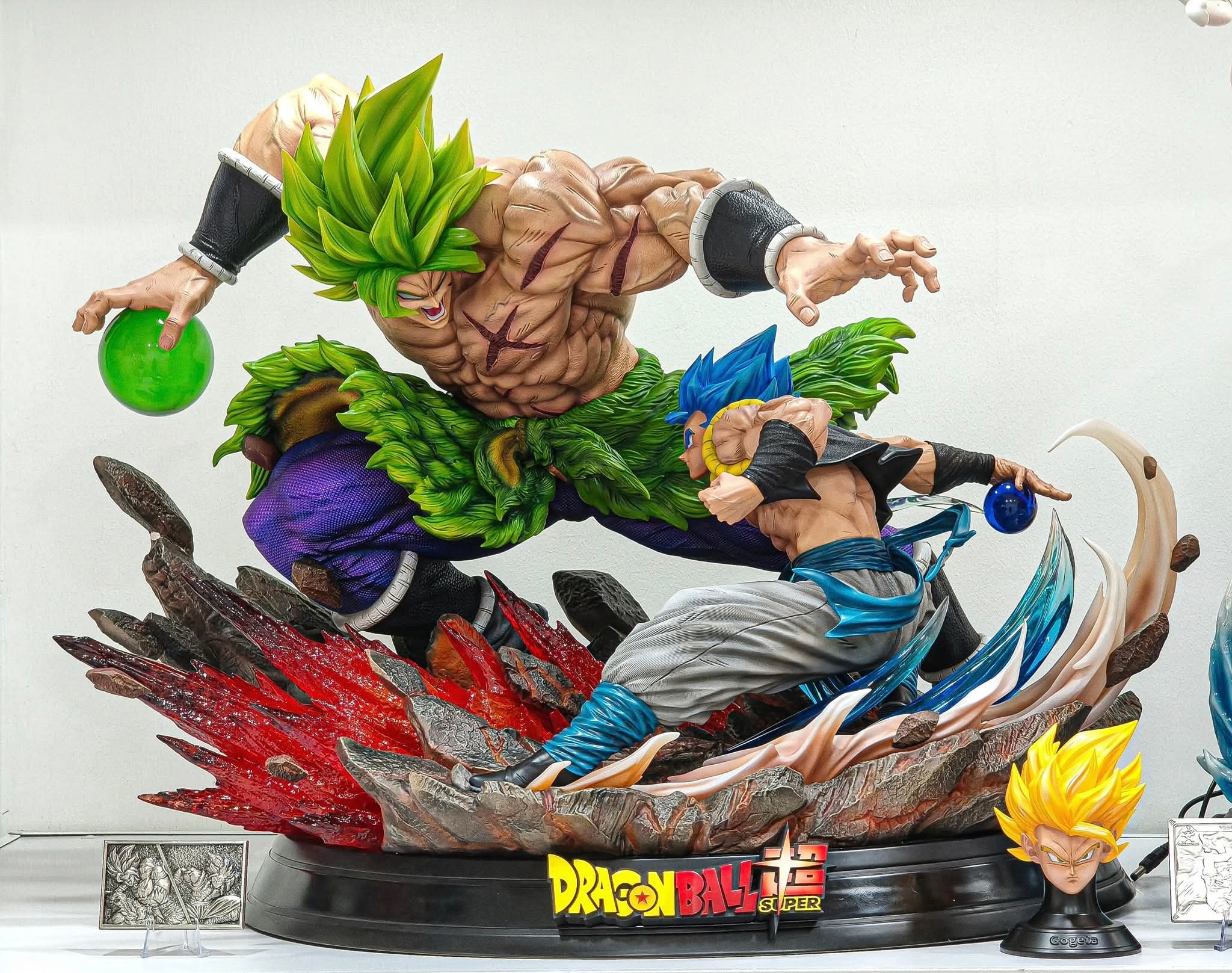 Dragon Ball YAN Studio x 2% Studio Broly VS Gogeta