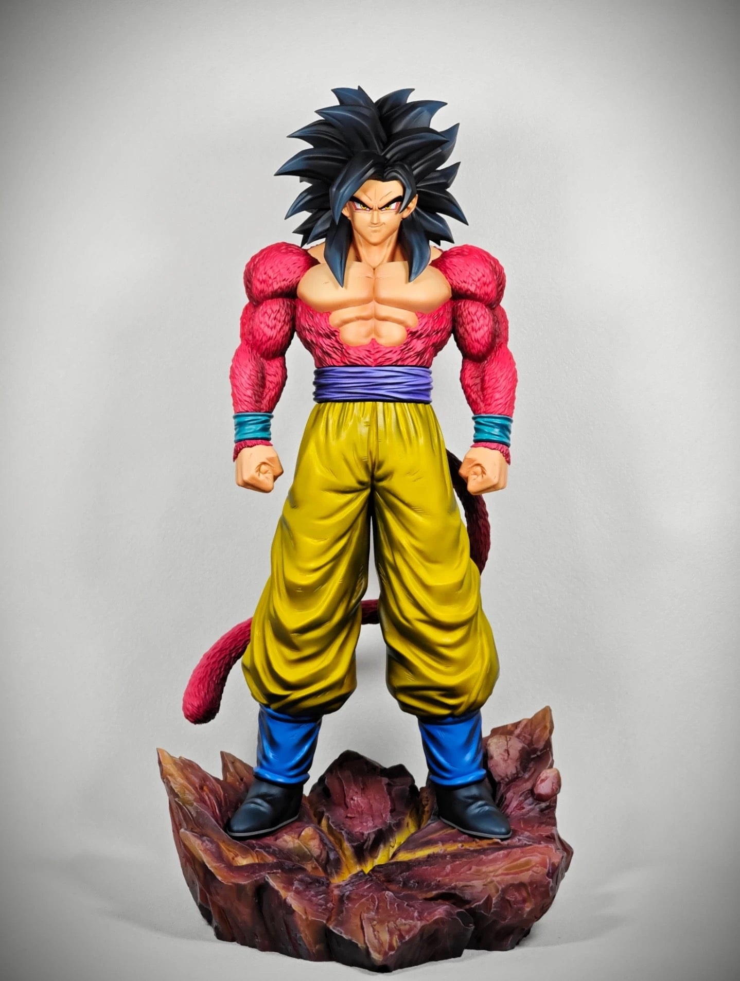 Dragon Ball Yun Ji Studio SS4 Goku