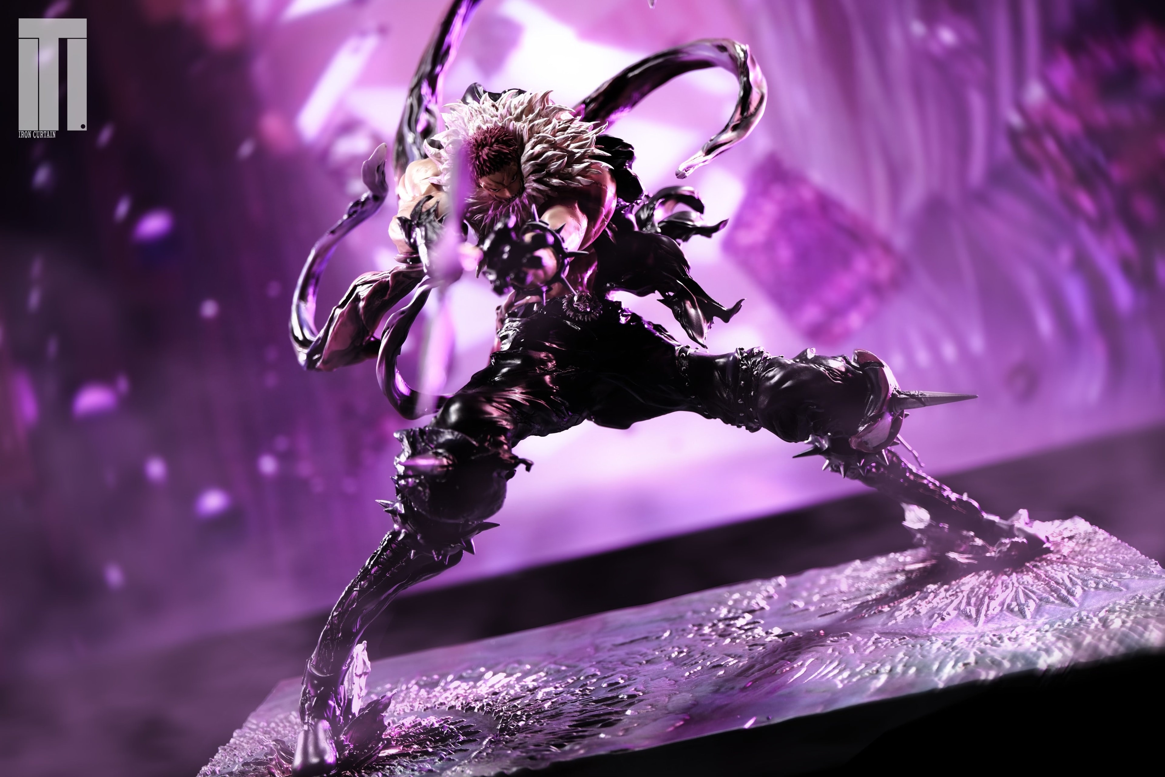 One Piece Iron Curtain Studio Charlotte Katakuri