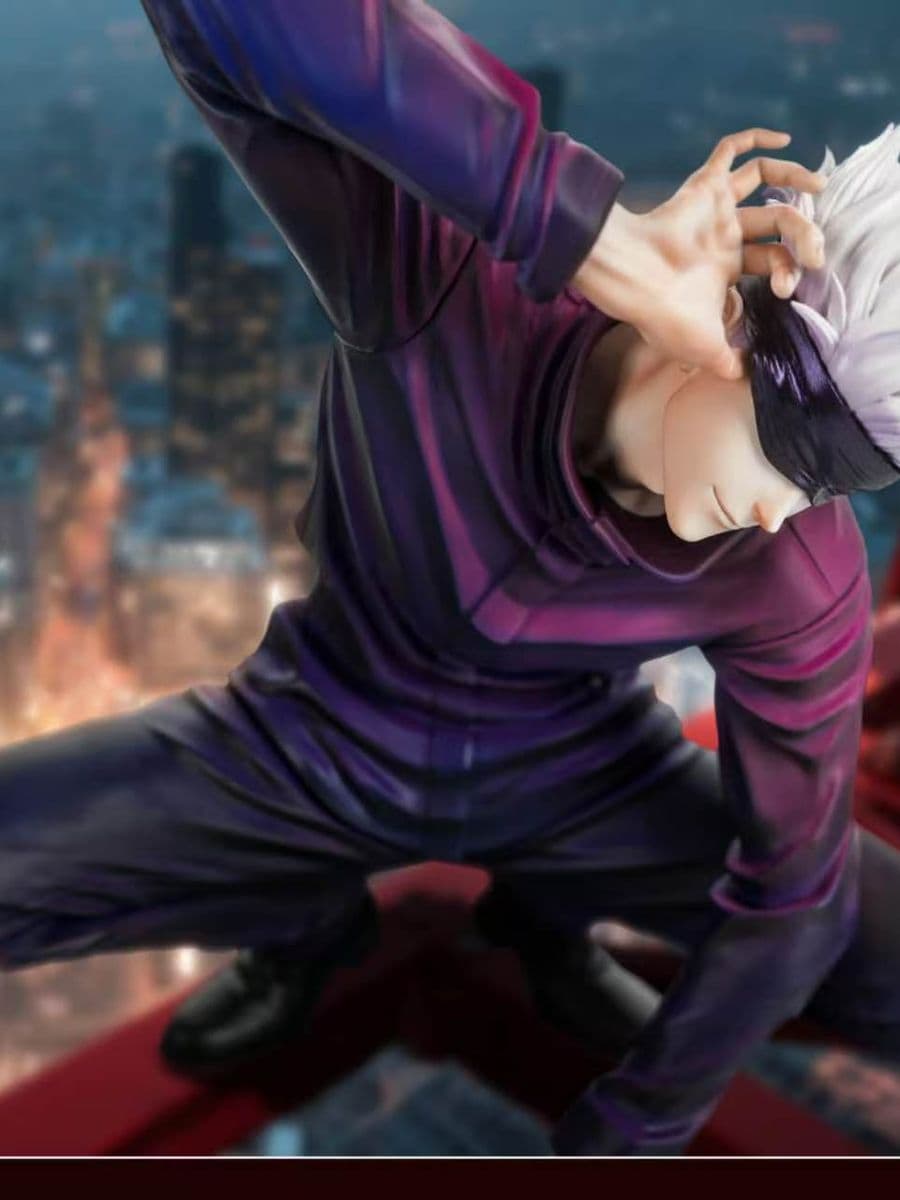 Jujutsu Kaisen Firefly Studio Squatting Satoru Gojo