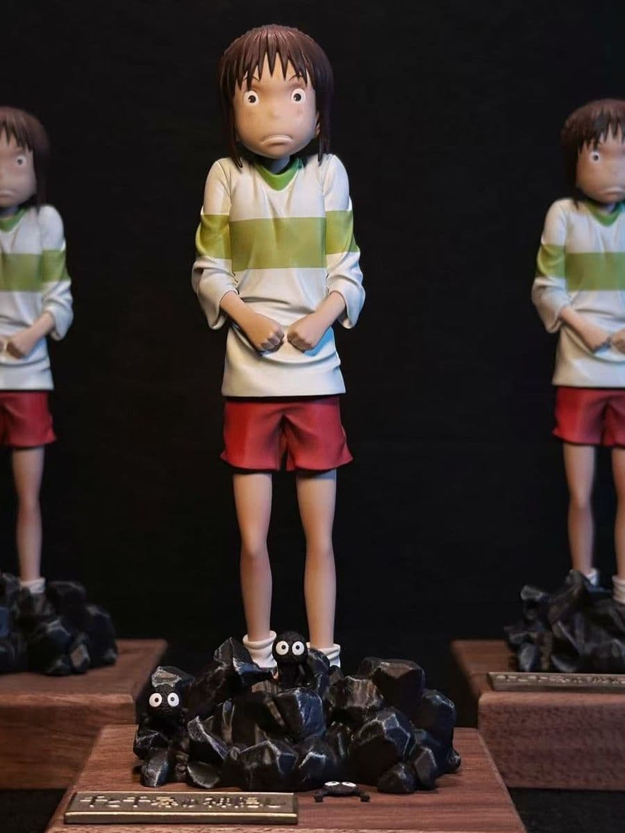 Spirited Away Huiyi Studio Frightened Chihiro
